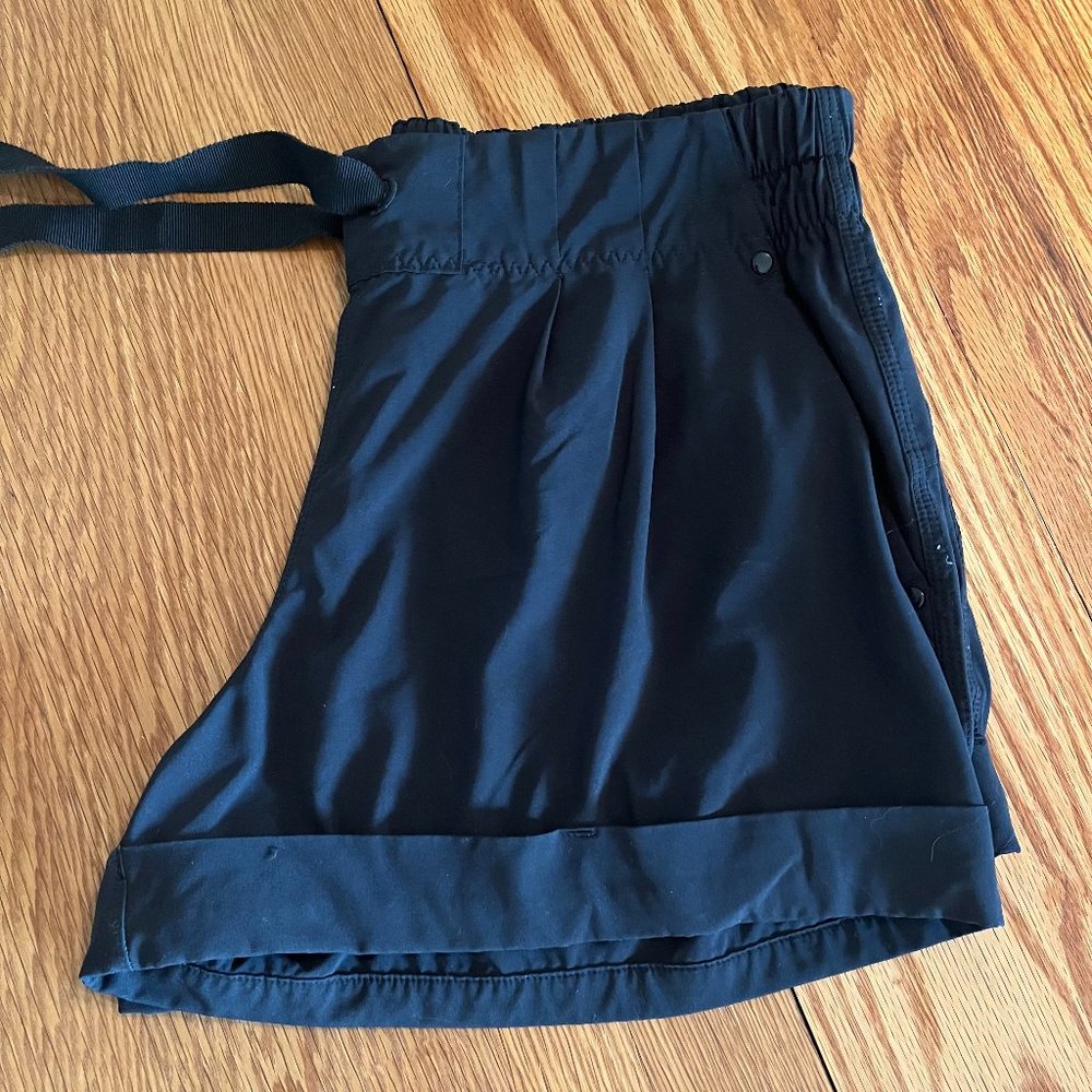 Lululemon Shorts Size 8